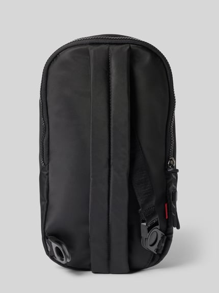 Produktfoto, torba na ramię Umhängetasche mit Label-Applikation Modell 'AYDEN_NEW_NS' od HUGO, jednolity kolor, zamek błyskawiczny, główna przegroda, przegródka zapinana na zamek błyskawiczny, przegródka wpuszczana, aplikacja z metką, pasek na ramię.