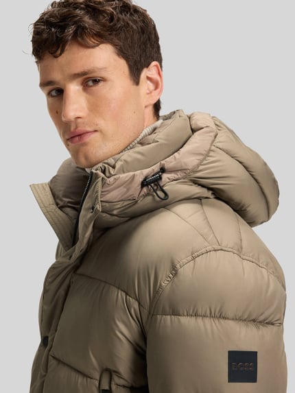 BOSS Orange Regular Fit Steppjacke aus wasserabweisendem Material Modell 'OMARIS' Taupe 3