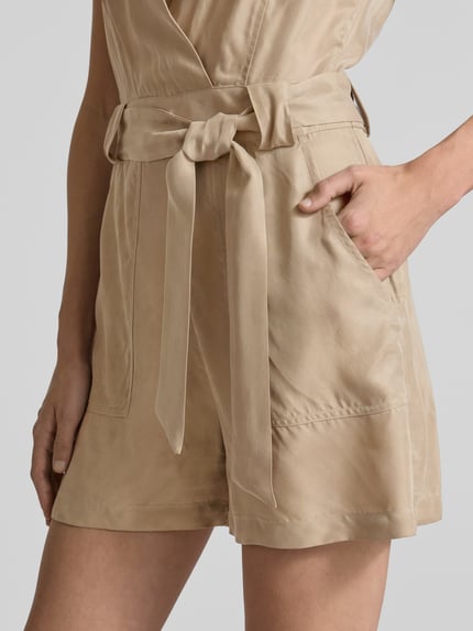 GUESS Playsuit met strikceintuur, model 'AMIA' Kaki - 3