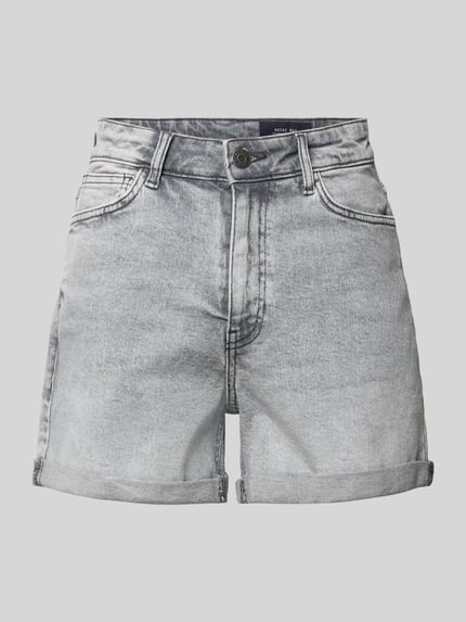 Produktfoto, High Waist Jeansshorts mit Umschlag Modell 'MONI' von Noisy May aus Baumwoll-Elasthan-Mix in Grau mit Eingrifftaschen.