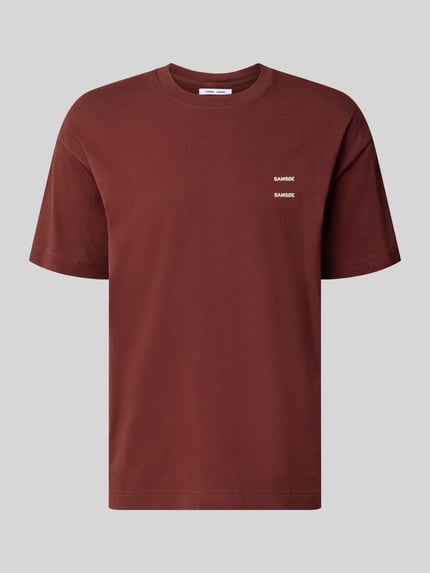 Produktfoto, Regular Fit T-Shirt aus reiner Baumwolle Modell 'JOEL' von Samsøe Samsøe in Braun, Label-Detail, długość pleców w rozmiarze M: 73 cm