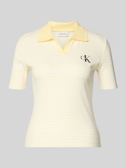Produktfoto, Slim Fit Poloshirt mit Label-Stitching von Calvin Klein Jeans, lichtgeel met witte strepen, V-hals, riblook, mix van katoen en elastaan, ruglengte maat S 55 cm