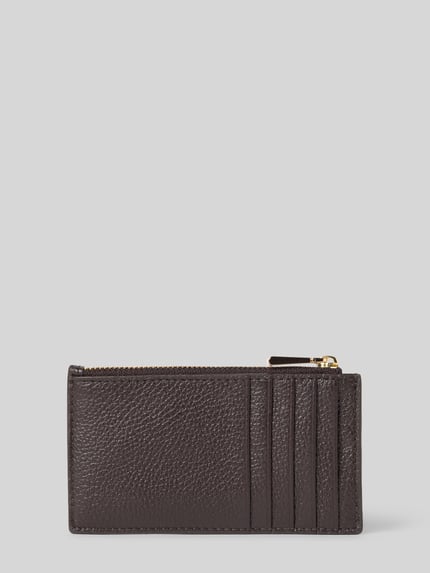 Produktfoto, Kartenetui aus echtem Leder von MICHAEL Michael Kors in Dunkelbraun mit Strukturmuster, Reißverschluss und metallic Details, Kartenfächer
