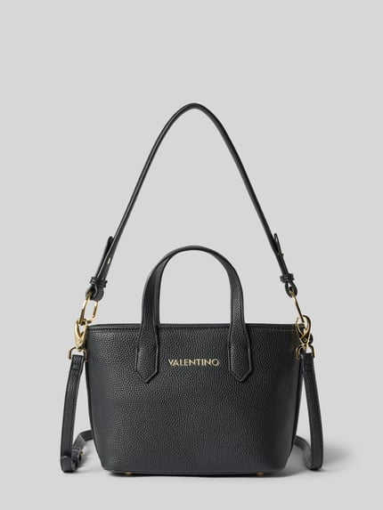 Produktfoto, schwarze Umhängetasche mit Label-Schriftzug Modell 'THAOE RE' von Valentino Bags, strukturierte Oberfläche, goldene Details, Damen Umhängetasche