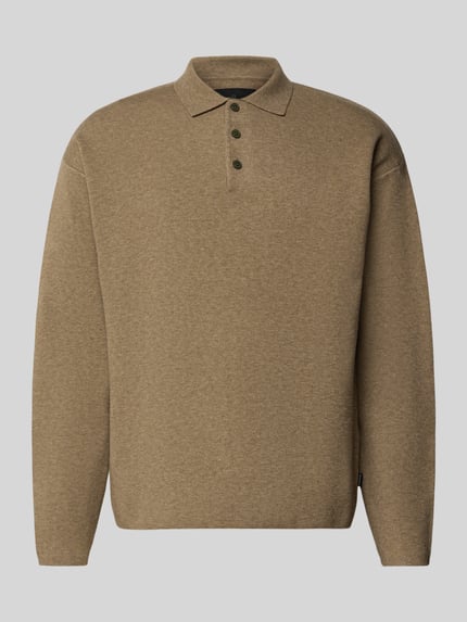 Produktfoto, beige Strickpullover mit polokraag, korte knoopsluiting, losvallende pasvorm, materiaal-mix, Strickpullover mit Polokragen Modell 'BLABRADFORT' van Jack & Jones Premium.