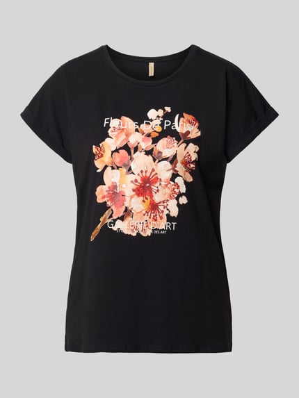Productfoto, zwart dames T-shirt met motiefprint ‘RINA’ van Soyaconcept, mix van katoen en elastaan, regular fit, ronde hals, korte mouwen met omslag, ruglengte maat S 61 cm