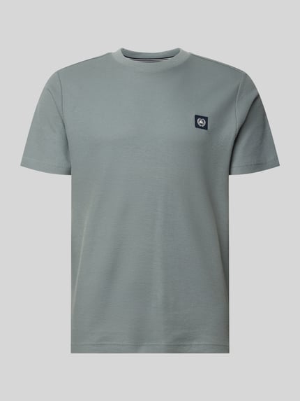 Produktfoto, T-Shirt mit Label-Patch und Rundhalsausschnitt von Lerros, Herren T-Shirt aus Reine Baumwolle, Gerader-Schnitt, graue Farbe, Rückenlänge bei Größe M: 69 cm