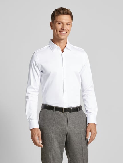 JOOP! COLLECTION Koszula biznesowa męska JOOP! Collection;Mieszanka bawełny z dodatkiem streczu;Krój slim fit;Model ‘Pit’;Kołnierzyk typu kent;Listwa guzikowa na całej długości;Sportowe mankiety;Długość tyłu w rozmiarze 40: 76 cm;Szerokość ramion w rozmiarze 40: 42 cm;Długość rękawa w rozmiarze 40: 67 cm Biały 4