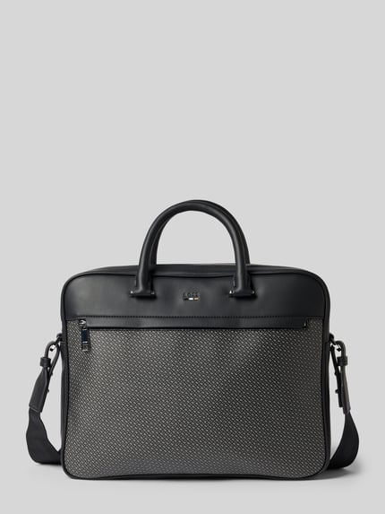Produktfoto, Laptoptasche mit Monogramm Muster Modell 'RAY_MN_S' von BOSS in Unifarben Optik mit Allover-Muster, Reißverschluss und Label-Prägung, Kunstleder, Seitentasche, Hauptfach, Reißverschlussfach, Laptopfach, Organizerfach, Tragehenkel und abnehmbarem Schulterriemen.
