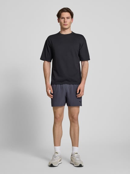 PUMA Performance Szorty w kroju regular fit z nadrukiem logo Grafitowy 1