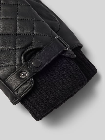 Barbour Handschuhe aus Rindsnappa mit Riegeldetail Black 2