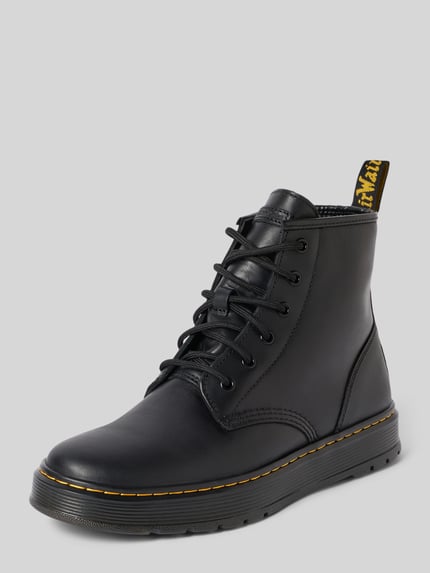 Produktfoto, Boots aus echtem Leder mit Label-Patch Modell 'Brookline Chukka' von Dr. Martens, czarne, zaokrąglony krój, sznurowanie, wyprofilowana podeszwa, wysokość obcasa 4 cm, wysokość cholewki 14 cm, szerokość w rozmiarze 44: 11 cm