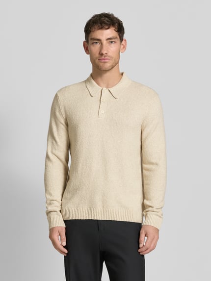 JACK & JONES Premium Sweter z dzianiny z kołnierzykiem polo model ‘MAVERICK’ Złamany biały 4