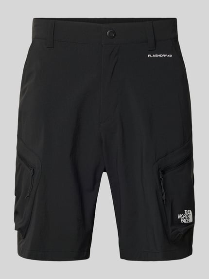 Produktfoto, Shorts mit Cargotaschen und Logo von The North Face in Schwarz, Material-Mix mit Stretch-Anteil, Regular-Fit, Bundweite 42 cm, Innenbeinlänge 19 cm.