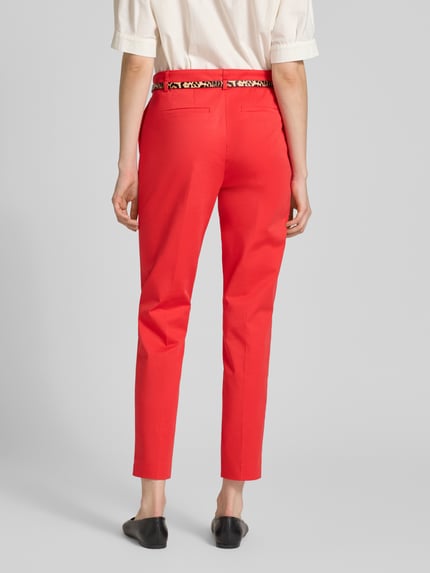 Christian Berg Woman Slim Fit Hose in verkürzter Passform mit Gürtel Rot 5