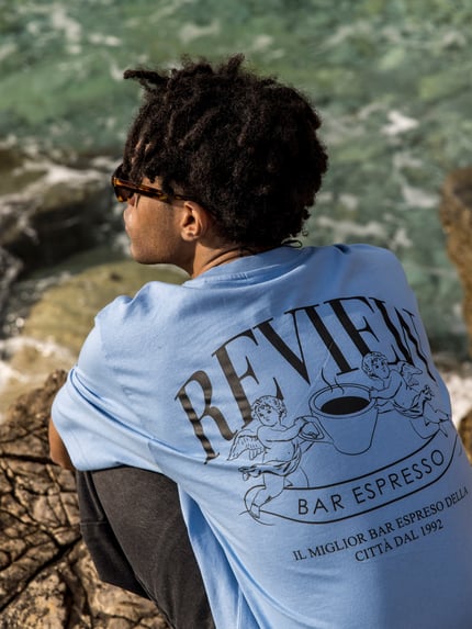 REVIEW T-Shirt mit Label-Print Hellblau 6