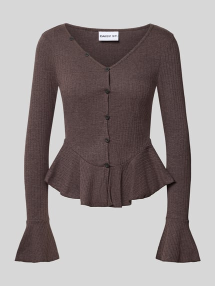 Produktfoto, Slim Fit Longsleeve mit Baumwoll-Anteil Modell 'COQUETTE' von DAISY STREET, braun, gerippte Struktur, V-Ausschnitt, lange Ärmel, figurbetonter Schnitt, ausgestellter Saum, elastischer Material-Mix