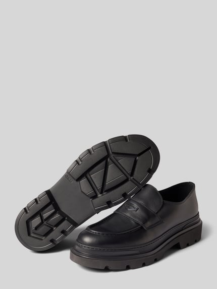 Produktfoto, schwarze Loafers aus echtem Leder Modell 'Harvell' von Antony Morato mit profilierter Sohle und abgerundeter Passform, Herrenschuh
