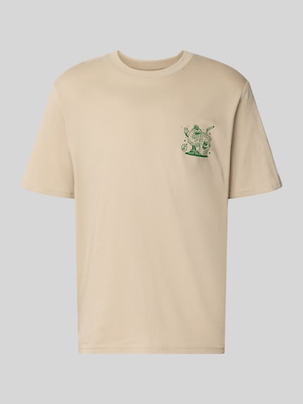 Produktfoto, Regular Fit T-Shirt aus reiner Baumwolle Modell 'BREWY' von JACK & JONES, Męski t-shirt krój regular fit, bawełna, nadruk z napisem, Długość tyłu w rozmiarze M: 68 cm, beżowy, prosty krój, gładka faktura
