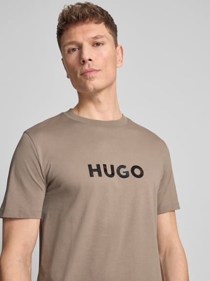 HUGO krój regular fit t-shirt z czystej bawełny model 'DUMEO' Jasnobrązowy 3