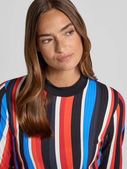 Marc Cain Longsleeve mit elastischem Rundhalsausschnitt Rot 3