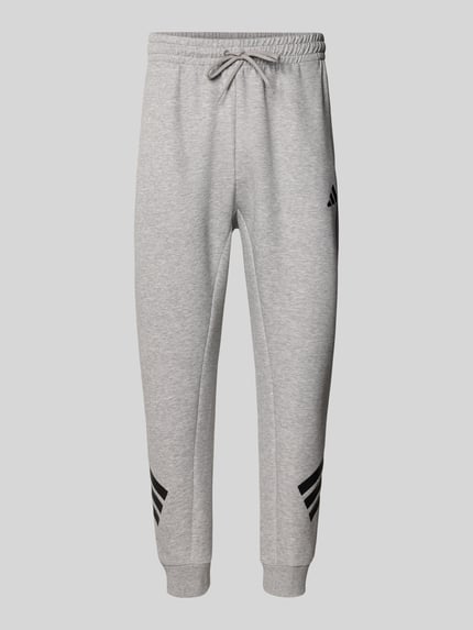 Slim Fit Sweathose mit Logo-Print Shop The Look MANNEQUINE