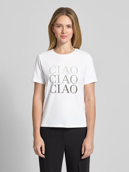 Vrouwenmodel draagt T-shirt met Print en Ziersteinbesatz van Comma, katoenmix met modal, regular fit, witte kleur, ruglengte bij maat 36: 57 cm, vooraanzicht bovenlichaam