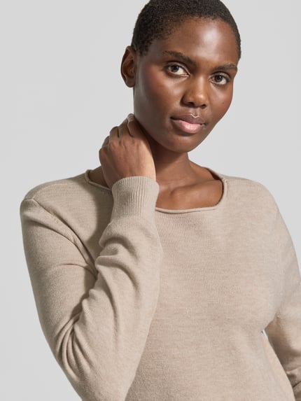 Christian Berg Woman Regular Fit Strickpullover aus Viskose-Mix mit U-Boot-Ausschnitt Metallic Beige Melange 3