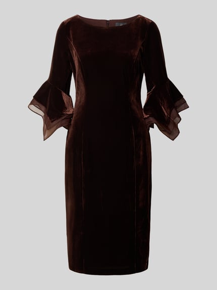 Produktfoto, Abendkleid aus Samt mit Rundhalsausschnitt von Adrianna Papell in Dunkelbraun, taillierte Passform, rückseitiger Reißverschluss, Stretch-Anteil, Material-Mix, knielang, lange Ärmel mit ausgestellten Manschetten