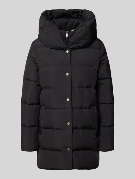 Produktfoto, schwarze Regular Fit Daunenjacke mit Kapuzenkragen von Lauren Ralph Lauren, glatte Oberfläche, silberne Knöpfe