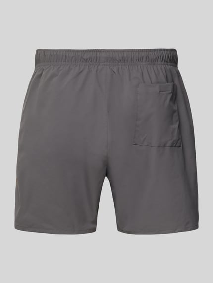 Produktfoto, Badehose met elastische tailleband Model 'ICONIC' van BOSS, effen grijs, contraststrepen, labelprint, zij- en achterzak met klittenband.