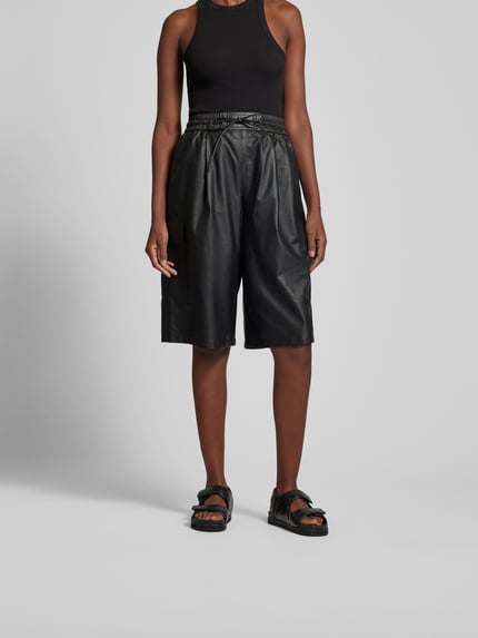 Yves Salomon Leren shorts met cargozak Zwart - 4