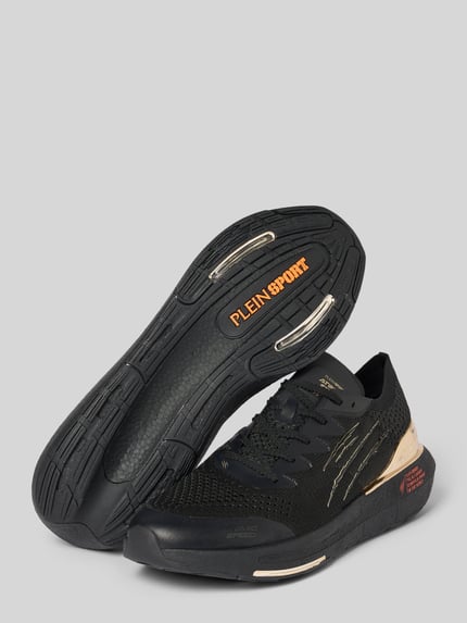 Produktfoto, Sneaker mit Label-Details Modell 'ATOMIC SPEED' von PLEIN SPORT in Schwarz mit strukturierter Sohle, abgerundeter Form, Schnürung