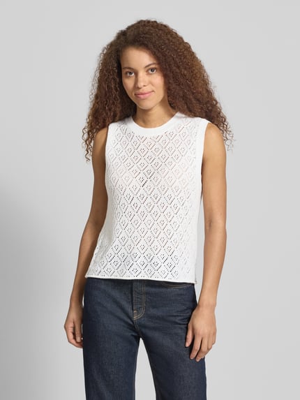 Vrouwenmodel draagt Regular Fit spencer met ronde hals model 'SUNNY' van Only, look: effen, semi-transparante look, rolzoom, knitwear, ganzekörperansicht van voren.