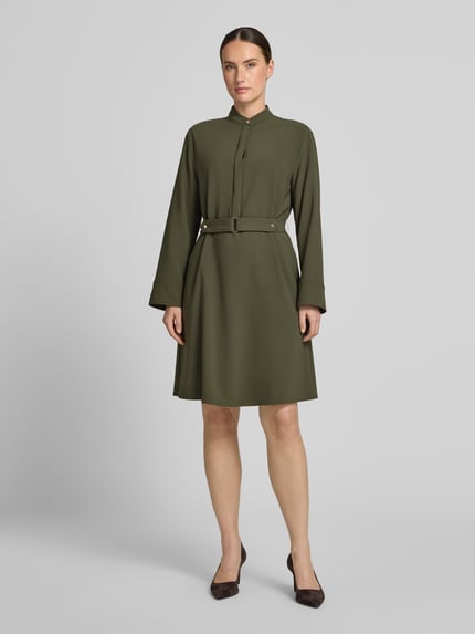 Marc Cain Knielanges Kleid mit Stehkragen und Gürtel Khaki 4