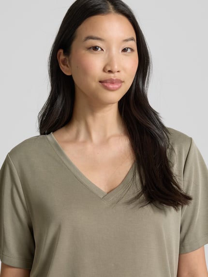 Jake*s Casual T-Shirt mit V-Ausschnitt Lind 3