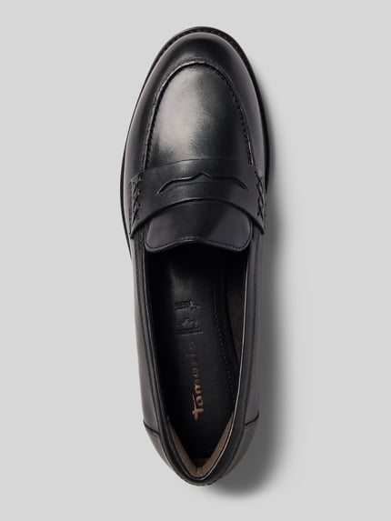 Produktfoto, czarne loafersy 'Loafer aus echtem Leder' z naturalnej skóry od Tamaris, gładka powierzchnia, widok z góry, damskie loafersy Tamaris