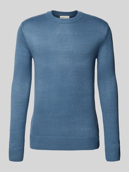 Produktfoto, Regular Fit Strickpullover aus Rippstrick von Tom Tailor Denim in Unifarben, Crew Neck, langarm, gerippte Abschlüsse, strukturierte Oberfläche.