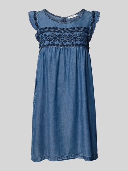 Productfoto, tailliertes jeanskleid aus lyocell model 'CINDY' van Pepe Jeans in blauwe denimlook met motiefstitching, ronde hals, kapmouwen, rechte zoom, zij-steekzakken, labelapplicatie, oog- en knoopsluiting, minilengte, materiaal lyocell
