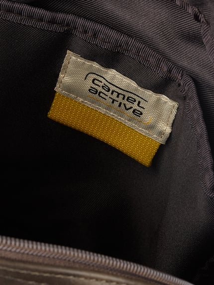 camel active Umhängetasche mit Label-Patch Mittelbraun 5