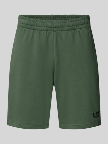 Produktfoto, Shorts mit elastischem Bund und Logo von EA7 Emporio Armani in Grün, Reine Baumwolle, Regular-Fit, Logo am Bein, strukturierte Textur