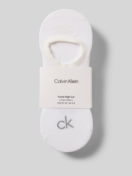 Produktfoto, białe skarpety z mieszanki bawełny model 'FOOTIE' od CK Calvin Klein, tekstura gładka, produkt męski