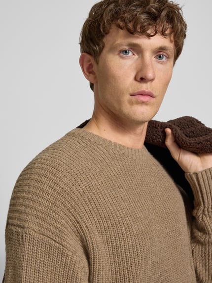 Jake*s Studio Men Sweter z dzianiny o kroju loose fit z dodatkiem wełny Ziemisty brązowy melanż 3