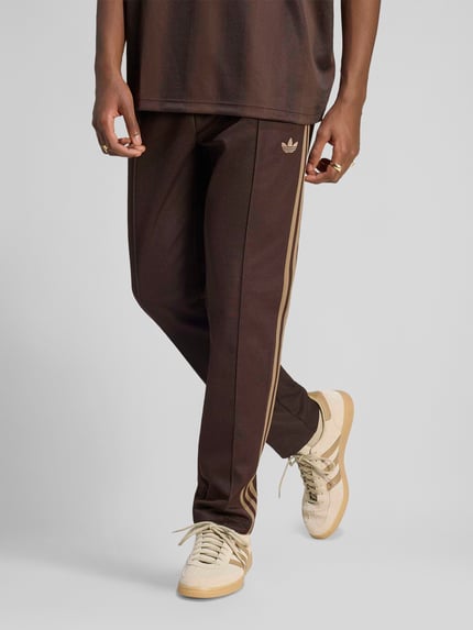 adidas Originals Sweathose aus Baumwoll-Mix mit Logo-Stitching Dunkelbraun 4