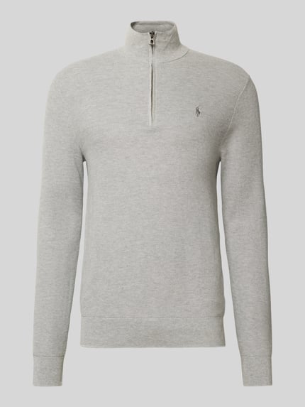 Produktfoto, jasnoszary Strickpullover mit Label-Stitching von Polo Ralph Lauren, bawełna, regular fit, stójka, krótki zamek, tekstura prążkowana