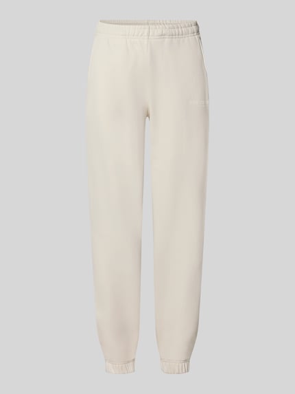 Productfoto, Regular Fit Sweatpants uit katoenmix met labeldetail van aim’n, dames sweatpants, elastische boorden, crèmekleur, zachte textuur