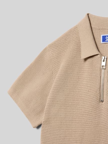 Productfoto, Regular Fit Poloshirt in breistructuur look Modell 'Max' van Jack & Jones, zuiver katoen, korte mouw, ritssluiting, zandkleur