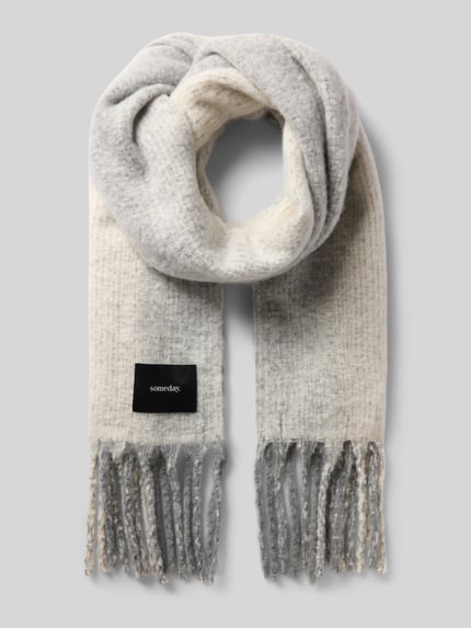 Productfoto, Schal mit Fransen Modell 'Bintie' van someday., rechthoekige pasvorm, Tricotlook, labelpatch, franjes aan de boorden, breedte 52 cm, lengte 232 cm