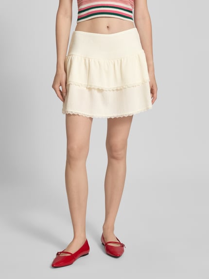 REVIEW Minirock im Stufen-Look mit Spitze Offwhite 4