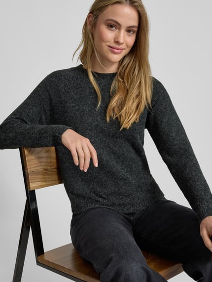 VERO MODA Sweter z dzianiny o kroju regular fit z raglanowymi rękawami model ‘DOFFY’ Czarny 3